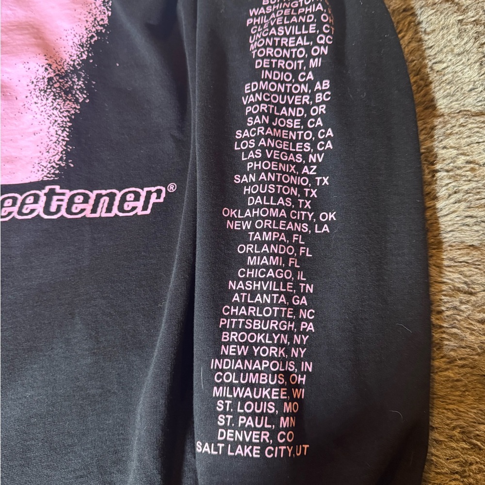 2020 Ariana Grande Thank You, Next Tour Long Sleeve Shirt - Picture 2 of 4